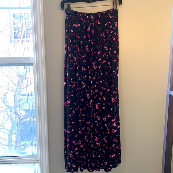 Express Black Floral Wrap Flowy Maxi Skirt XS - Picture 3 of 7